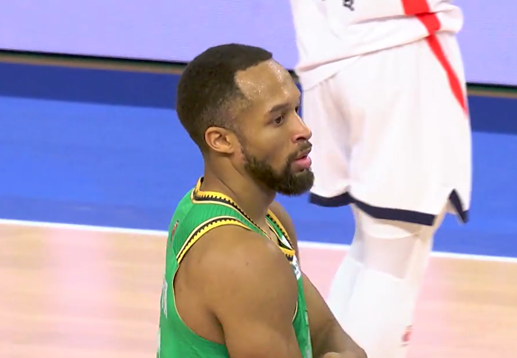 kaiyun网站-重磅引援得0分1板，辽宁队丢了西瓜捡了芝麻！球迷：快点送走