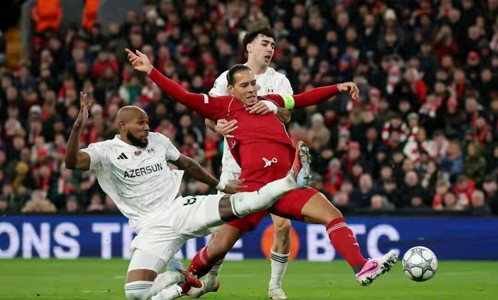 英超带刀后卫排行榜，榜首竟是他！你猜对了吗？|特里·麦克德莫特|约翰·特里|切尔西|数据|集锦_新浪体育_新浪新闻