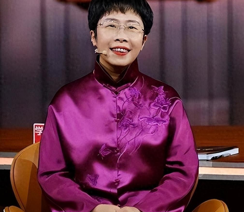 开云入口-蒙曼感叹：这辈子也结不了婚！有两个原因：一是岁数，二是长相