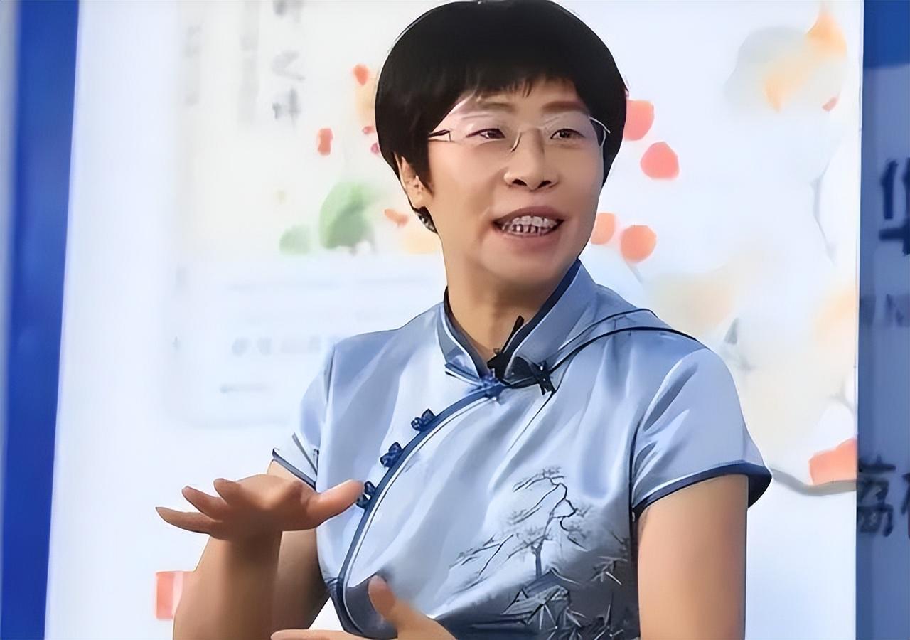 开云入口-蒙曼感叹：这辈子也结不了婚！有两个原因：一是岁数，二是长相