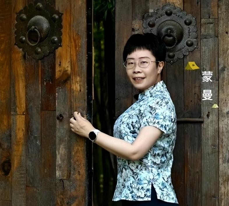 开云入口-蒙曼感叹：这辈子也结不了婚！有两个原因：一是岁数，二是长相